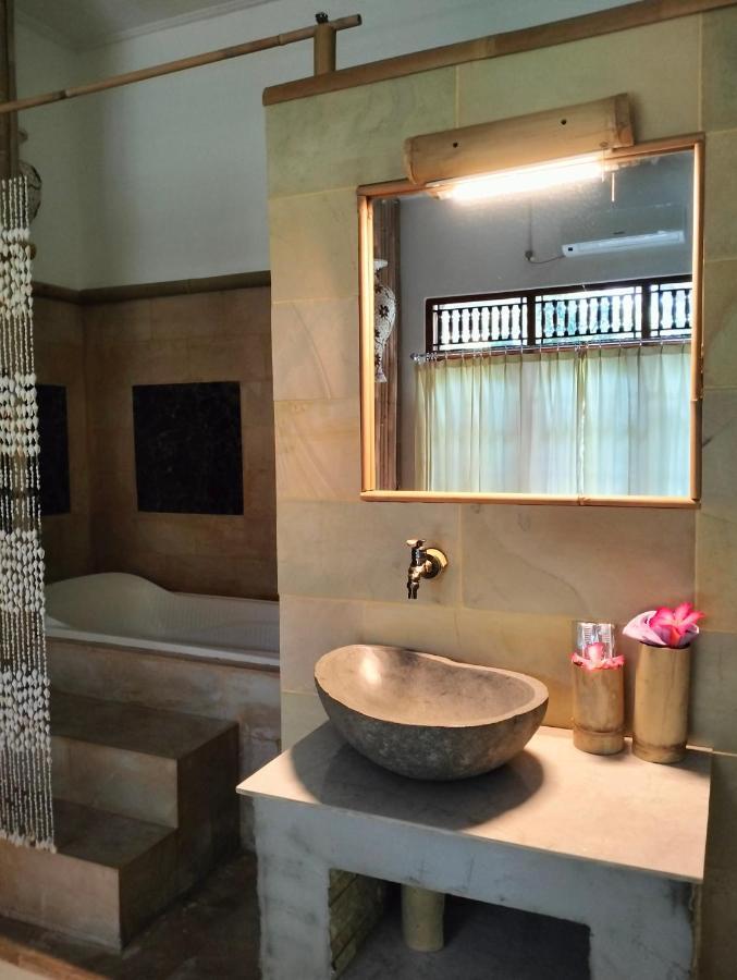 Kaia Lovina Guest House Junior Suite Dış mekan fotoğraf